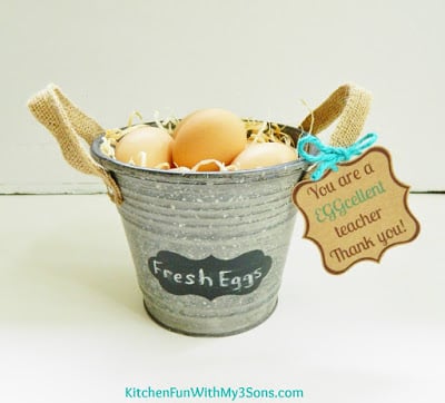 教师欣赏农场新鲜鸡蛋礼物，带有Kitchenfunwithmy3sons.com的免费打印