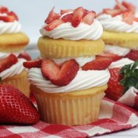 草莓酥饼蛋糕食谱