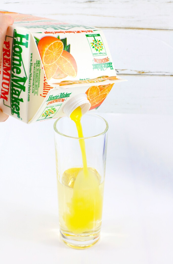 加入橙汁。