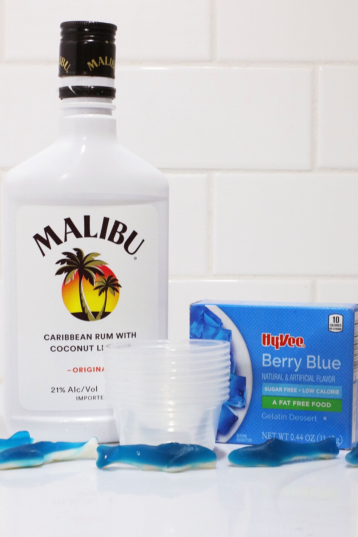 Malibu Rum和Berry JelloGydF4y2Ba